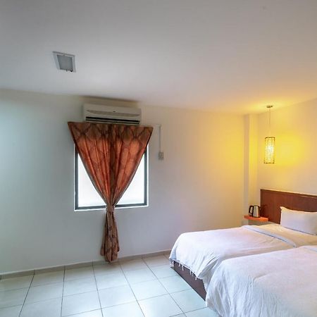 Newbridge Hotel Malacca Kültér fotó